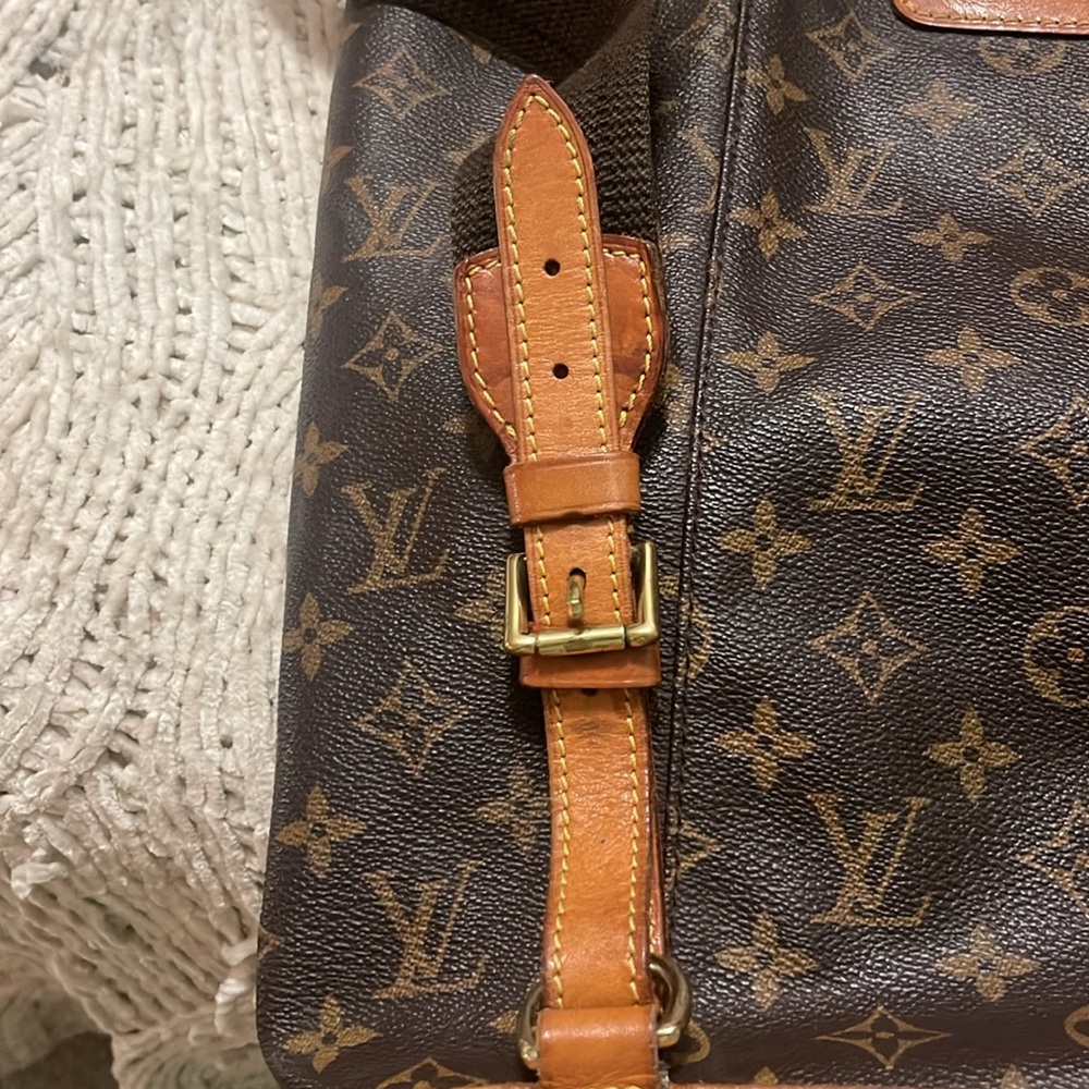 Louis Vuitton, authentic large backpack - Picture 7 of 9